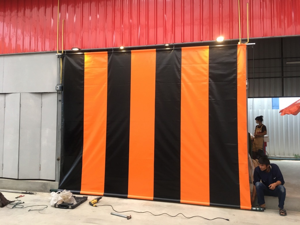 รับติดตั้งผ้าใบแนวดิ่ง มีนบุรี